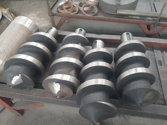 Trục xoắn