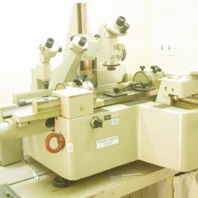 Kính hiển vi vạn năng